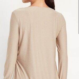 Old Navy Long Sleeve Scoop Neck Top in Taupe